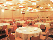 多目的ホール東條会館　宴会・パーティ会場　収容人数／500人